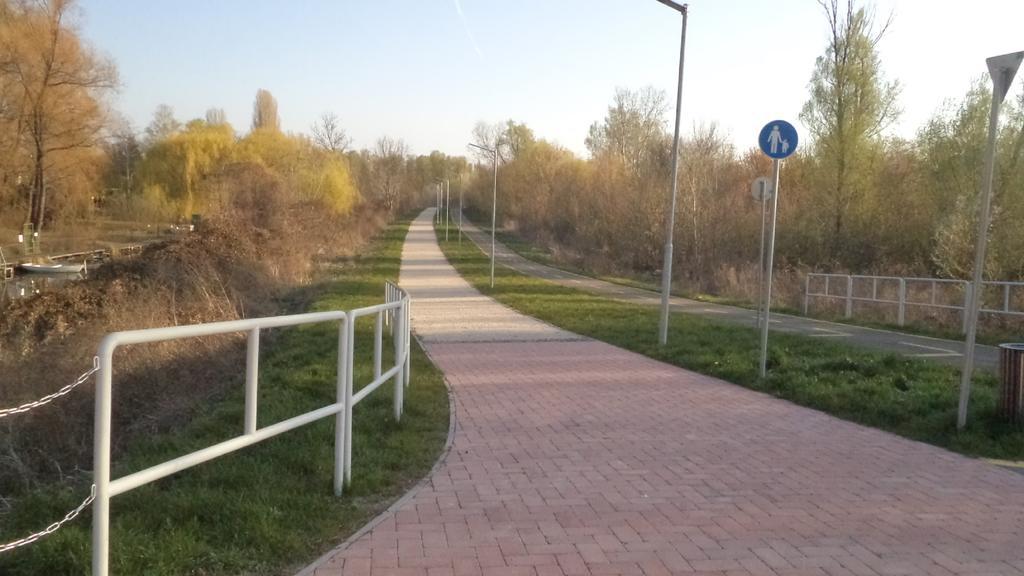 Molni Balatonfuzfo Exterior foto